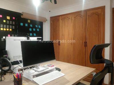 Apartamento de 3 alcobas en venta en Laureles, Medellín, 145 m² · foto 13 de 18