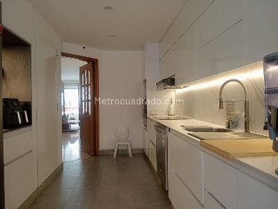Apartamento de 3 alcobas en venta en Laureles, Medellín, 145 m² · foto 9 de 18