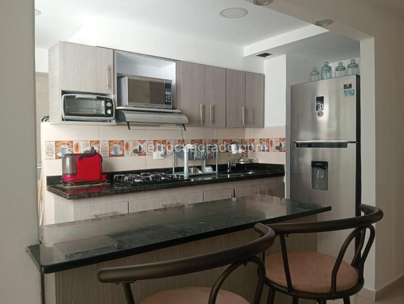 Apartamento Amoblado de 2 Alcobas en Laureles (70 m²) - 4