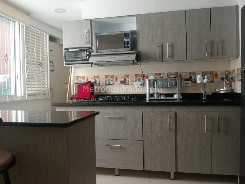 Apartamento Amoblado de 2 Alcobas en Laureles (70 m²) - 5