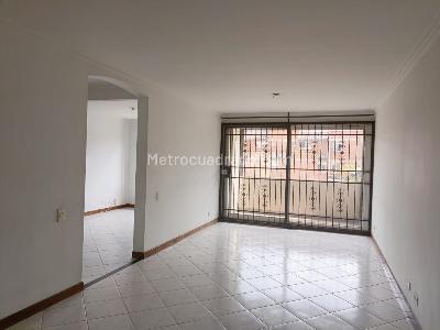 Apartamento de 3 alcobas en venta en Belen, Medellín, 110 m² · foto 2 de 16