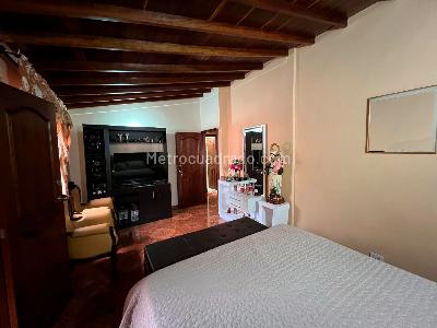 Casa de 4 alcobas en venta en Belen, Medellín, 225 m² · foto 4 de 17