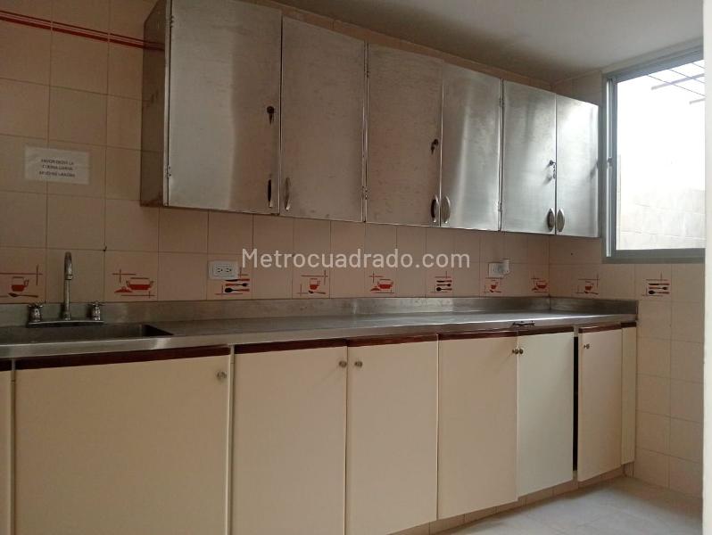 Independent 4BR House for Rent near Laureles Parks - 4