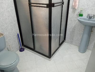 Casa de 5 alcobas en venta en Laureles, Medellín, 350 m² · foto 10 de 11