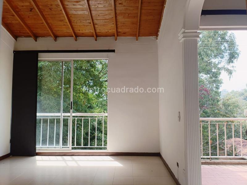 Spacious 3BR House with Pool in Belen - 5