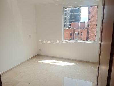 Apartamento de 3 alcobas en venta en Laureles, Medellín, 104 m² · foto 10 de 15