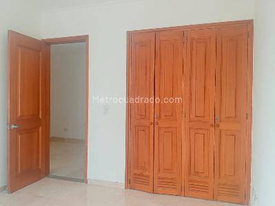Apartamento de 3 alcobas en venta en Laureles, Medellín, 104 m² · foto 11 de 15