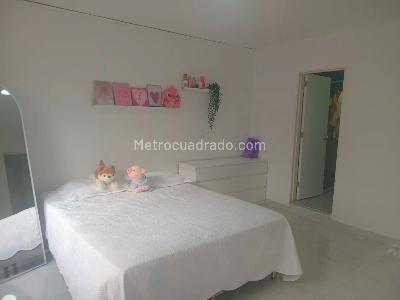 Apartamento en venta en Laureles, Medellín · foto 12 de 18