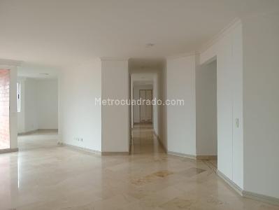 Apartamento de 3 alcobas en arriendo en Laureles, Medellín, 182 m² · foto 2 de 18