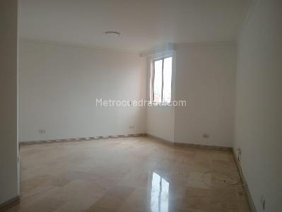 Apartamento de 3 alcobas en arriendo en Laureles, Medellín, 182 m² · foto 3 de 18