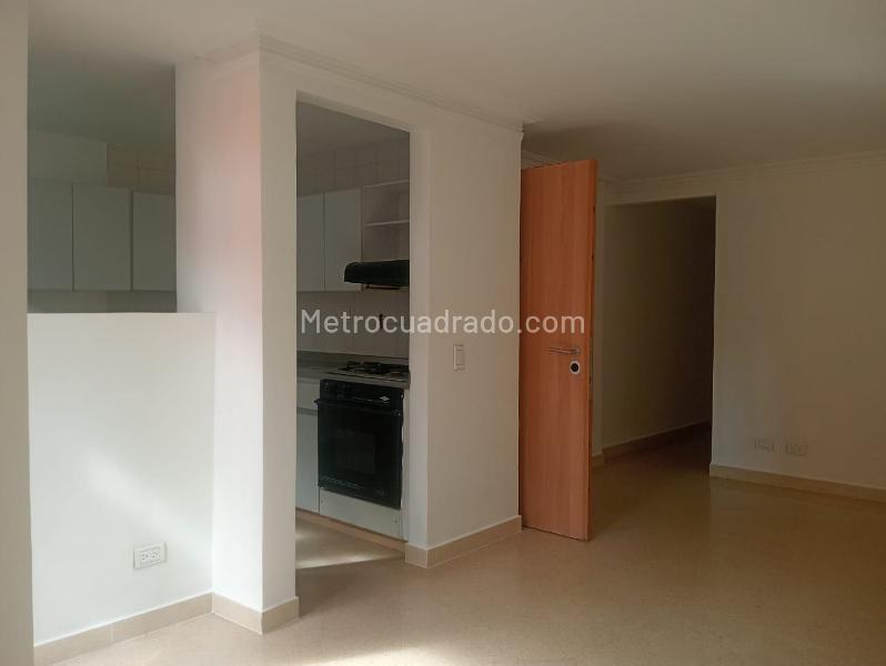 Apartamento de 3 Alcobas en Laureles Cerca a Universidades - 2