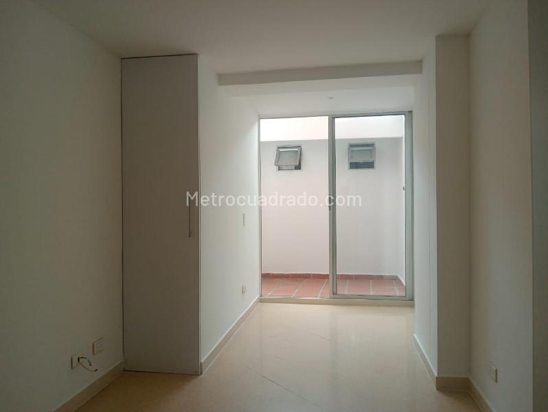 Apartamento de 3 Alcobas en Laureles Cerca a Universidades - 8