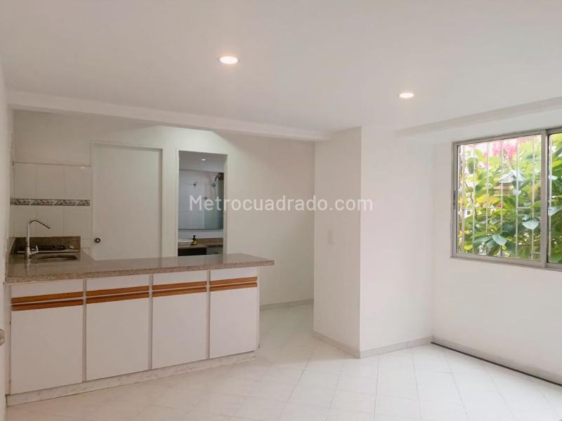 Apartamento Estudio en Arriendo cerca a Comercios en Belén - 2