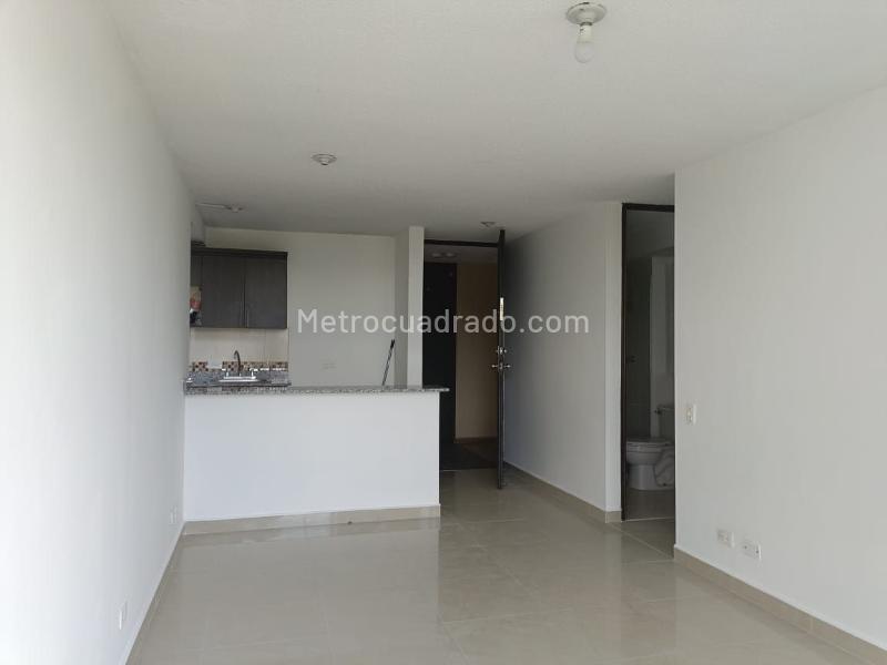 3BR Apartment in Gated Unit near Belen Parks