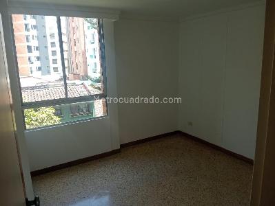 Apartamento de 3 alcobas en venta en Laureles, Medellín, 150 m² · foto 10 de 17