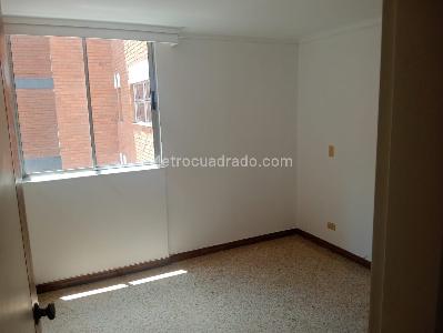 Apartamento de 3 alcobas en venta en Laureles, Medellín, 150 m² · foto 12 de 17