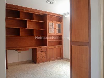 Apartamento de 3 alcobas en venta en Laureles, Medellín, 150 m² · foto 13 de 17