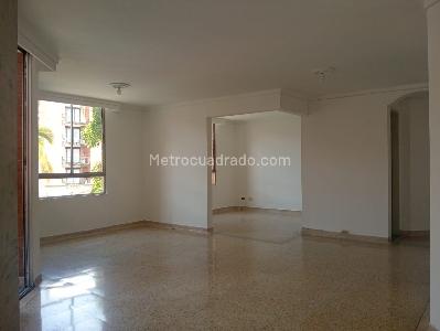 Apartamento de 3 alcobas en venta en Laureles, Medellín, 150 m² · foto 2 de 17