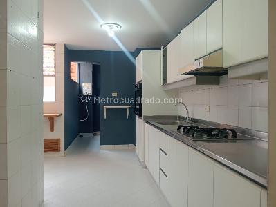 Apartamento de 3 alcobas en venta en Laureles, Medellín, 150 m² · foto 5 de 17