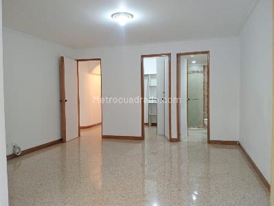 Apartamento de 3 alcobas en arriendo en Laureles, Medellín, 200 m² · foto 10 de 17