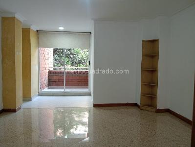 Apartamento de 3 alcobas en arriendo en Laureles, Medellín, 200 m² · foto 9 de 17