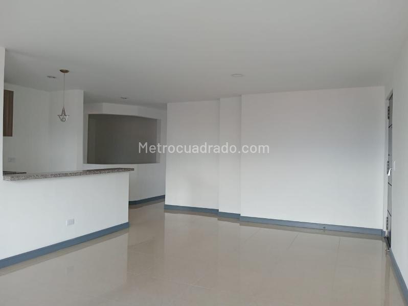 Modern 2BR Apartment with Great Location in Laureles - 2