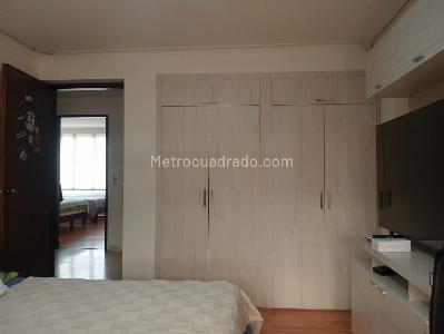 Apartamento de 3 alcobas en venta en Laureles, Medellín, 157 m² · foto 14 de 17