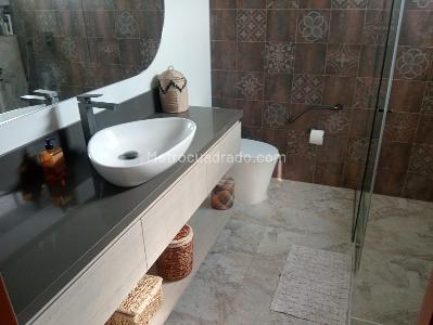 Apartamento de 3 alcobas en venta en Laureles, Medellín, 157 m² · foto 17 de 17