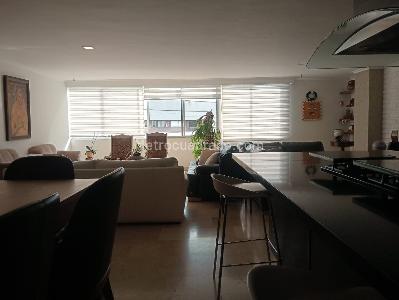 Apartamento de 3 alcobas en venta en Laureles, Medellín, 157 m² · foto 5 de 17