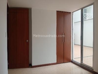Apartamento de 3 alcobas en venta en Laureles, Medellín, 76 m² · foto 12 de 15