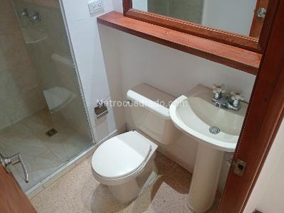 Apartamento de 3 alcobas en venta en Laureles, Medellín, 76 m² · foto 14 de 15