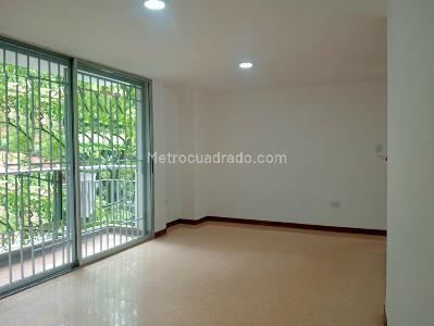 Apartamento de 3 alcobas en venta en Laureles, Medellín, 76 m² · foto 2 de 15