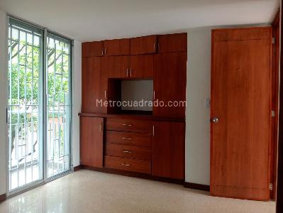 Apartamento de 3 alcobas en venta en Laureles, Medellín, 76 m² · foto 7 de 15