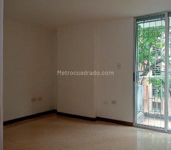 Apartamento de 3 alcobas en venta en Laureles, Medellín, 76 m² · foto 9 de 15