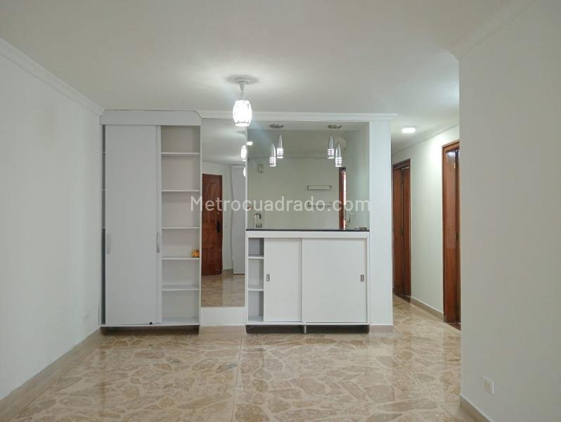 2BR Apartment in LAURELES (68 m²)