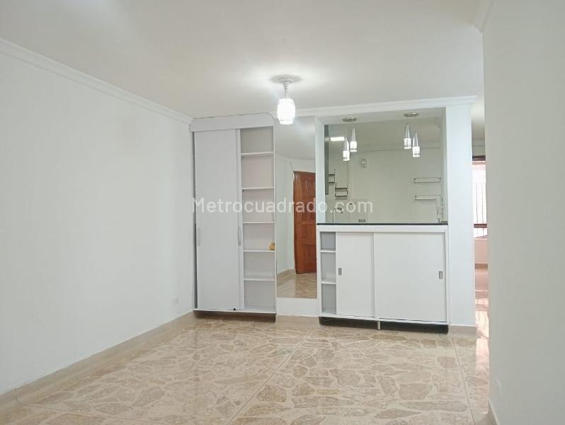 2BR Apartment in LAURELES (68 m²) - 2