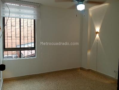 Apartamento de 2 alcobas en venta en Laureles, Medellín, 68 m² · foto 10 de 14