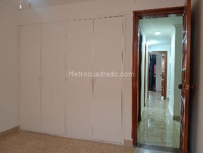 Apartamento de 2 alcobas en venta en Laureles, Medellín, 68 m² · foto 11 de 14