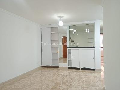 Apartamento de 2 alcobas en venta en Laureles, Medellín, 68 m² · foto 2 de 14