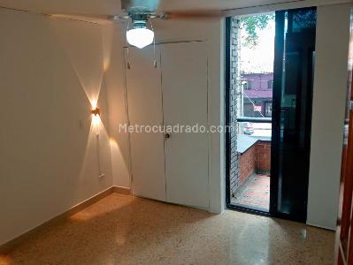 Apartamento de 2 alcobas en venta en Laureles, Medellín, 68 m² · foto 6 de 14