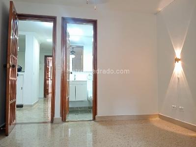 Apartamento de 2 alcobas en venta en Laureles, Medellín, 68 m² · foto 8 de 14
