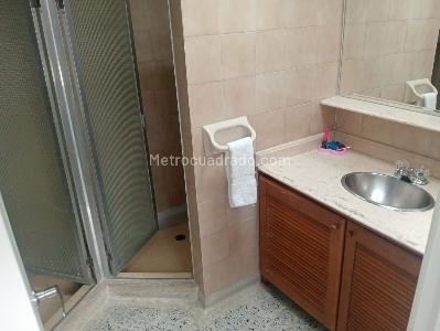 Casa de 4 alcobas en arriendo en Laureles, Medellín, 550 m² · foto 18 de 19