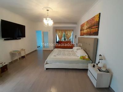 Casa de 4 alcobas en arriendo en Laureles, Medellín, 550 m² · foto 9 de 19