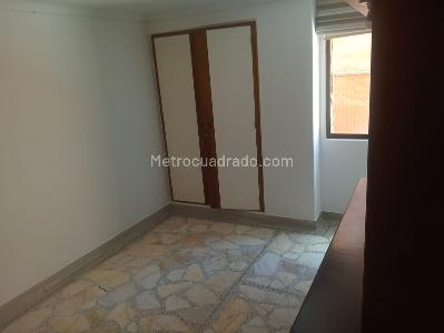 Apartamento de 3 alcobas en arriendo en Laureles, Medellín, 135 m² · foto 8 de 13