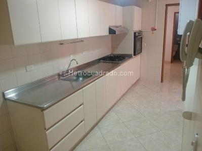 Apartamento de 3 alcobas en venta en Laureles, Medellín, 135 m² · foto 2 de 13