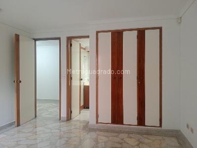 Apartamento de 3 alcobas en venta en Laureles, Medellín, 135 m² · foto 6 de 13