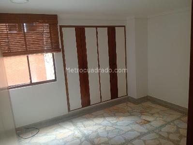 Apartamento de 3 alcobas en venta en Laureles, Medellín, 135 m² · foto 7 de 13
