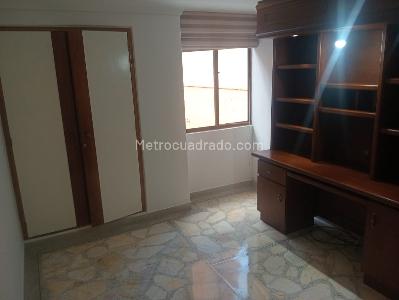 Apartamento de 3 alcobas en venta en Laureles, Medellín, 135 m² · foto 9 de 13