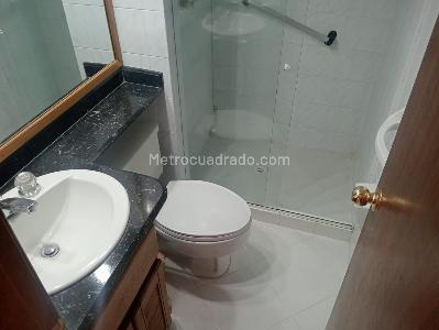 Apartamento de 3 alcobas en arriendo en Laureles, Medellín, 154 m² · foto 13 de 15