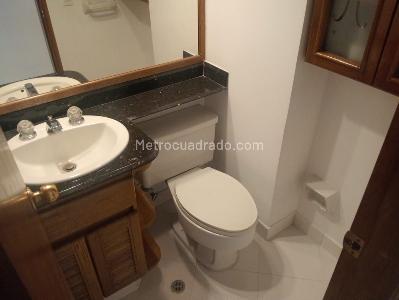 Apartamento de 3 alcobas en arriendo en Laureles, Medellín, 154 m² · foto 14 de 15